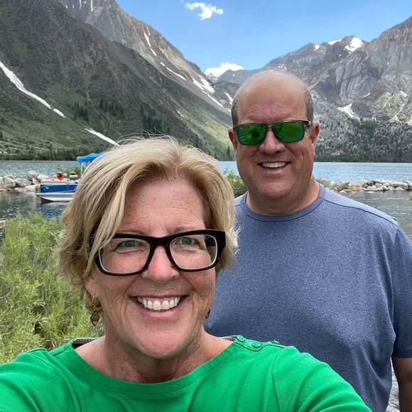 Meet your Posher, Beth ✨ - Picture 2 of 2